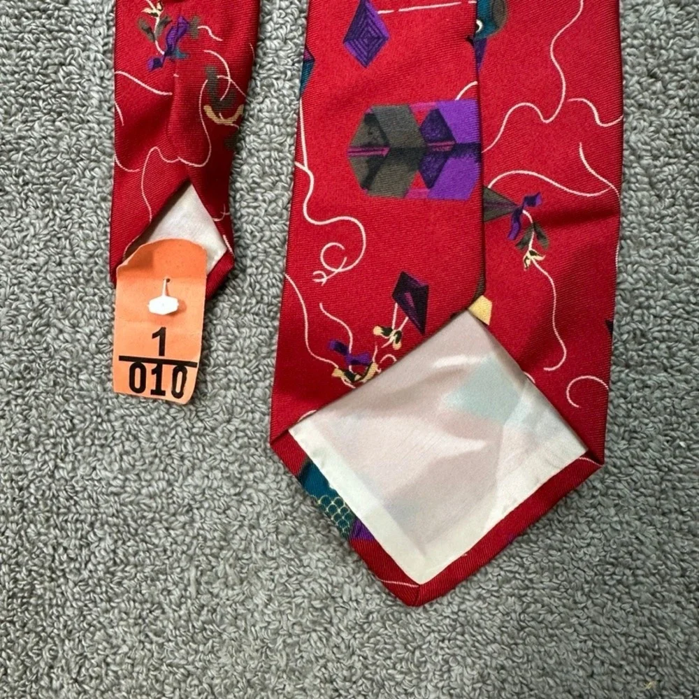 Brooks Brothers Makers Silk Tie Red Geometric Kite Abstract Pattern Mens USA